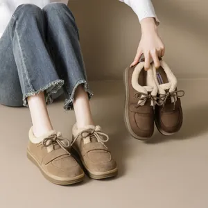 Warme pelzgefütterte Plateau-Schneestiefel und flauschige Winter-Birkenstock-Schuhe