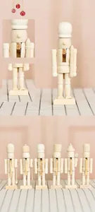 Detail van set van 6 onafgewerkte houten notenkrakers van 13 cm voor DIY-knutselen
