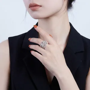 Auffälliger S925 Silber Moissanit Ring mit mehrreihigem Pavé-Design für Damen Luxusmode