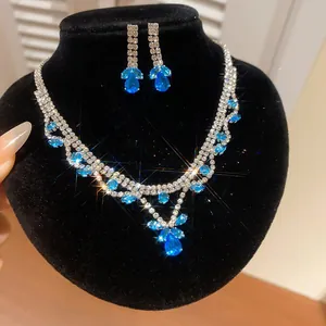 Elegante blauwe traanvormige strass sieradenset inclusief ketting en oorbellen dames
