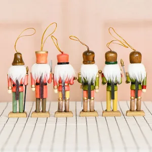 Juego de 6 adornos tradicionales de cascanueces de madera con barba blanca y lazos dorados