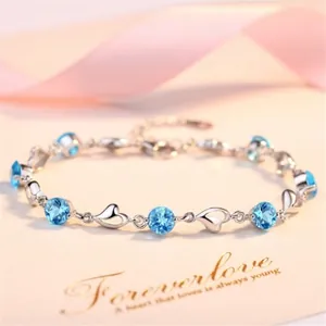 Bracelet de cœur élégant plaqué argent avec cristaux bleus et zircon pour femmes