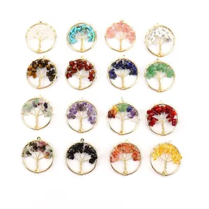 Set van 16 Levensboom hangers van draad gewikkeld met natuurlijke kristalstukjes
