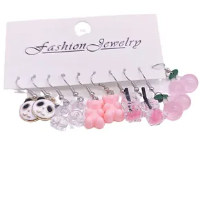Ensemble de boucles d'oreilles mignonnes en résine rose avec ours, pandas et cerises