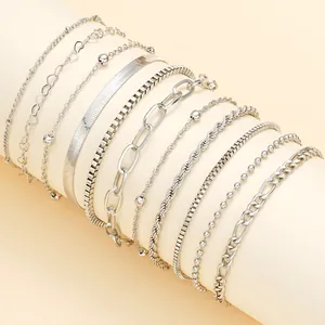 11er-Set minimalistischer silberfarbener Gliederkettenarmbänder mit Herz- und Perlenanhängern