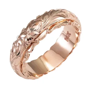 Roségoldener Ring mit Blumen-Gravur für Hochzeits- und Jahrestagsgeschenke.