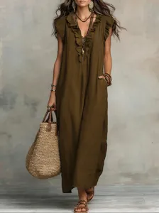 Boho-Maxikleid in Dunkelolivgrün mit Rüschenärmeln und praktischen Seitentaschen Detail