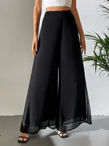 Pantalon large élégant en mousseline noire pour femme avec une coupe ample et fluide
