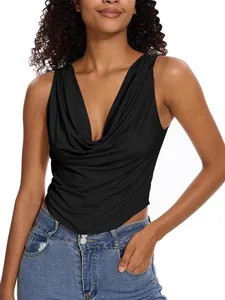Débardeur noir élégant pour femme avec col bénitier et coupe ajustée, style sans manches
