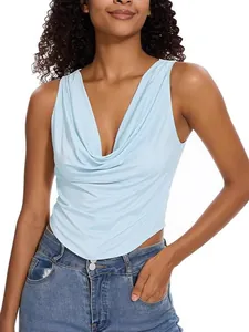 Débardeur moulant bleu clair pour femme avec col en V drapé et détails de fronces élégantes