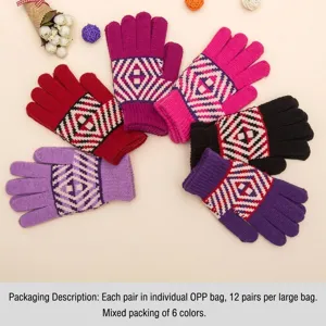 Gants d'hiver en tricot tactiles déclinés en plusieurs couleurs avec motifs géométriques