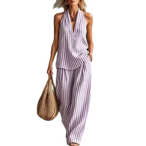 Elegante completo a due pezzi a righe viola con top all'americana e pantaloni larghi