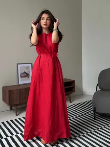 Elegant red sleeveless maxi dress for women, ideal for a casual and stylish summer look.