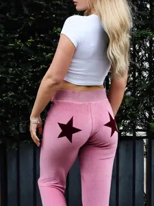 Rosa Sporthose mit hoher Taille und gestickten Sternen hinten