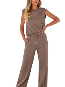 Elegante conjunto de dos piezas sin mangas con top de cuello redondo y pantalón ancho