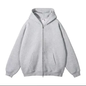 Vooraanzicht van een grijze uniseks oversized hoodie met rits, trekkoord en steekzakken.