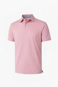 Primer plano del polo rosa para hombre con detalles de cuello floreados