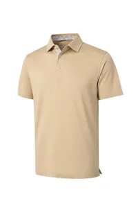 Detalle de un polo caqui liso y transpirable con cuello de solapa clásico para hombre