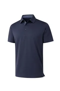 Vista de detalle de un polo azul marino de negocios con manga corta y cuello clásico