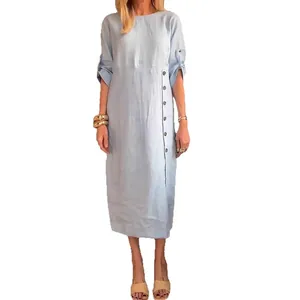 Elegante lichtblauwe midi-jurk voor dames met ronde hals en knoopjes aan de zijkant