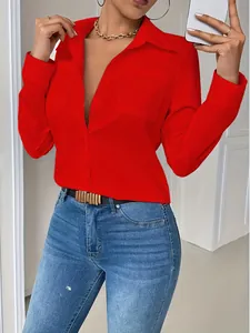 Elegante camisa roja de manga larga con bolsillos para mujer, estilo casual chic