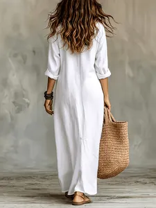 Bohemian weißes langes Hemdkleid mit halboffenem Kragen und entspannter Passform