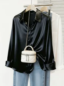 Elegante camicetta nera in raso a maniche lunghe da donna per ufficio professionale