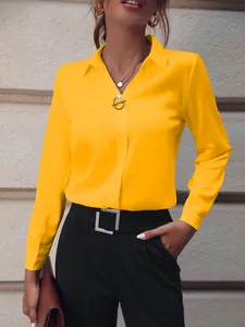 Blusa amarilla vibrante de manga larga para mujer con cuello en V y detalles de cuello