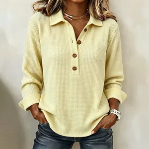 Polo casual a maniche lunghe in maglia a nido d'ape giallo tenue da donna con bottoni