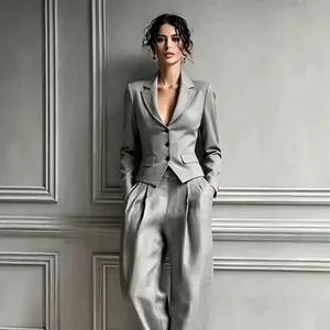 Elegant women's light grey single-breasted blazer and pleated wide-leg trouser suit set