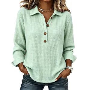 Top da donna in maglia a nido d'ape verde menta, maniche lunghe con eleganti bottoni