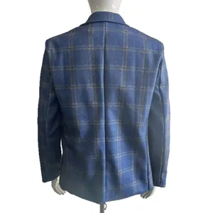 Blazer décontracté à carreaux bleus pour hommes, vue de dos sur mannequin