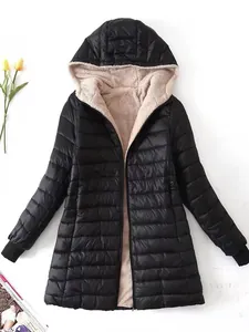 Chaqueta acolchada negra para mujer con forro de sherpa cálido y capucha, abrigo largo