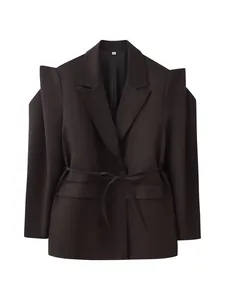 Blazer femme sophistiqué marron foncé avec épaules structurées et ceinture élégante à nouer