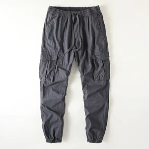 Classic men's American retro loose fit cargo jogger pants in dark grey casual style