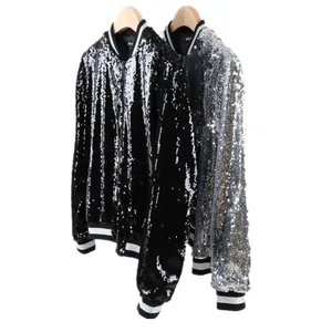 Chaquetas bomber de lentejuelas para mujer en negro y plata con ribetes acanalados y cremallera