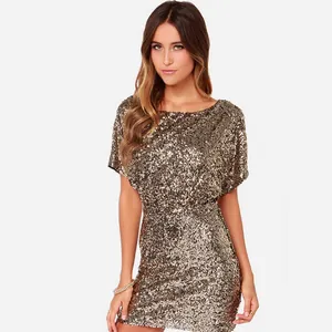 Mini robe moulante à paillettes dorées avec une finition étincelante et coupe ajustée