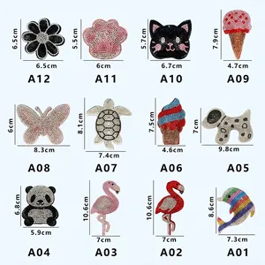 Lot de 12 breloques en strass étincelants aux formes d'animaux et de nourriture