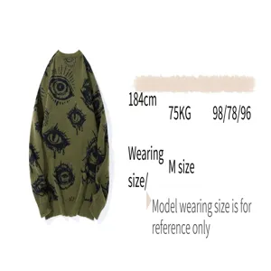 Detaillierte Größeninformationen und Modellmaße für den Oversized-Pullover mit Augenmuster