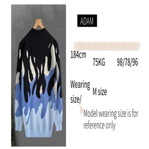 Oversized heren streetwear gebreide trui met vlammenpatroon en modelmaat gegevens