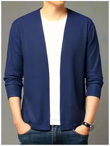 Vue détaillée d'un gilet bleu marine en maille gaufrée avec devant ouvert pour homme