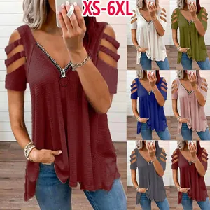 Vista detallada de la camiseta sexy de mujer con cuello en V y cremallera en colores.