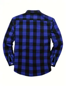Achteraanzicht van een casual blauw en zwart geruit flanellen overhemd voor heren