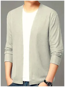 Vue détaillée d'un cardigan gris clair en maille gaufrée pour hommes