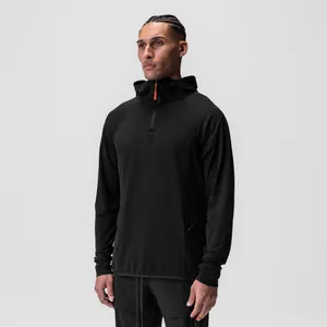 Schwarzer Herren-Sport-Hoodie mit halbem Reißverschluss und orangefarbenem Detail