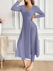 Set due pezzi in maglia a coste lavanda con top con spacco alto e pantaloni lunghi
