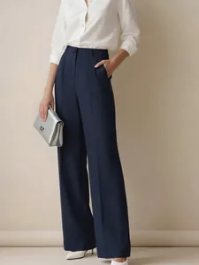 Eleganti pantaloni blu scuro a vita alta con gamba dritta per un look professionale.