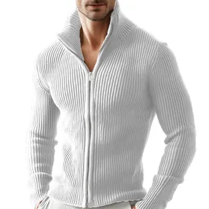 Cardigan classico da uomo in maglia a coste bianca con collo alto e zip integrale
