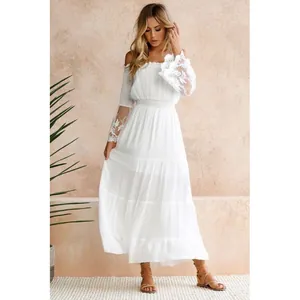 Robe longue blanche sexy à épaules dénudées avec dentelle et manches cloche brodées