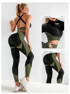 Vista dettagliata del set da yoga a nido d'ape verde e nero con reggiseno sportivo